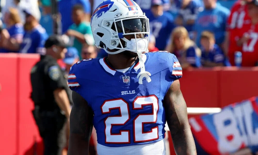Damien Harris Signed Bills Jersey (Beckett) Buffalo's #1 Running Back 2023