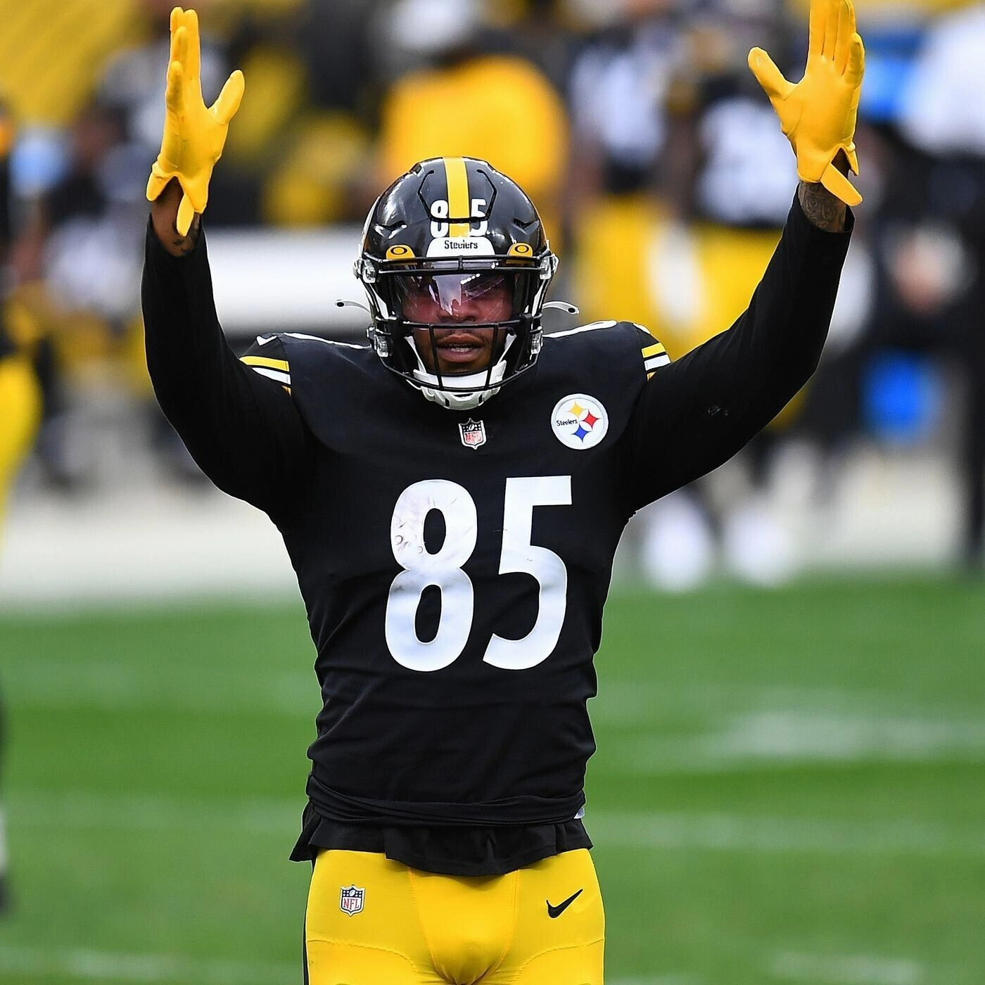 Eric Ebron Signed Pittsburgh Steelers Color Rush Jersey (Beckett COA) All Pro TE
