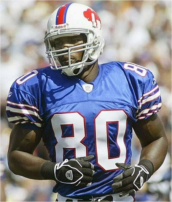 Eric Moulds Signed Bills Jersey (Beckett COA) Buffalo's All Pro W.R. (1996?C2005)