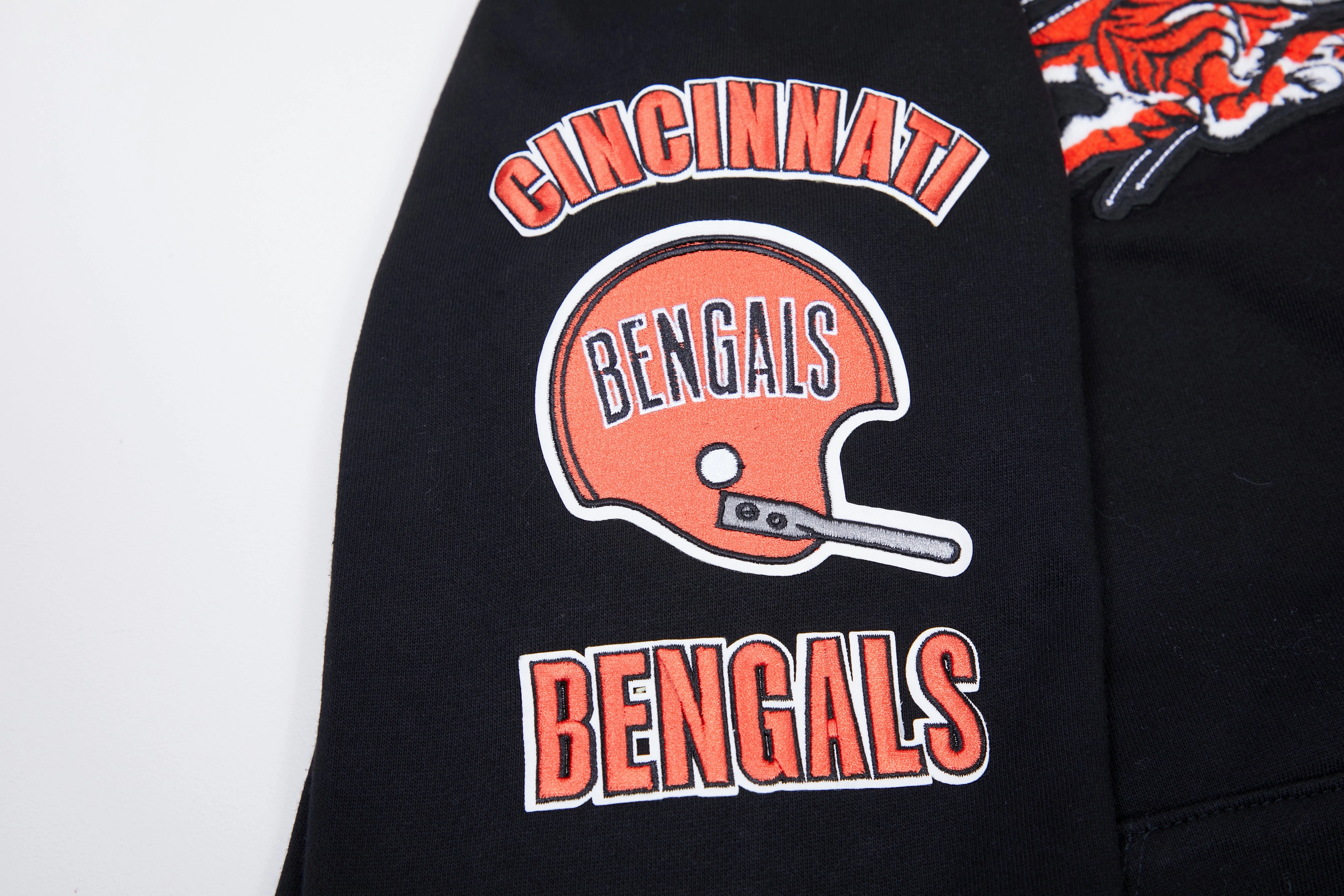 NFL CINCINNATI BENGALS RETRO CLASSIC MEN'S PULLOVER HOODIE (BLACK/ORANGE)