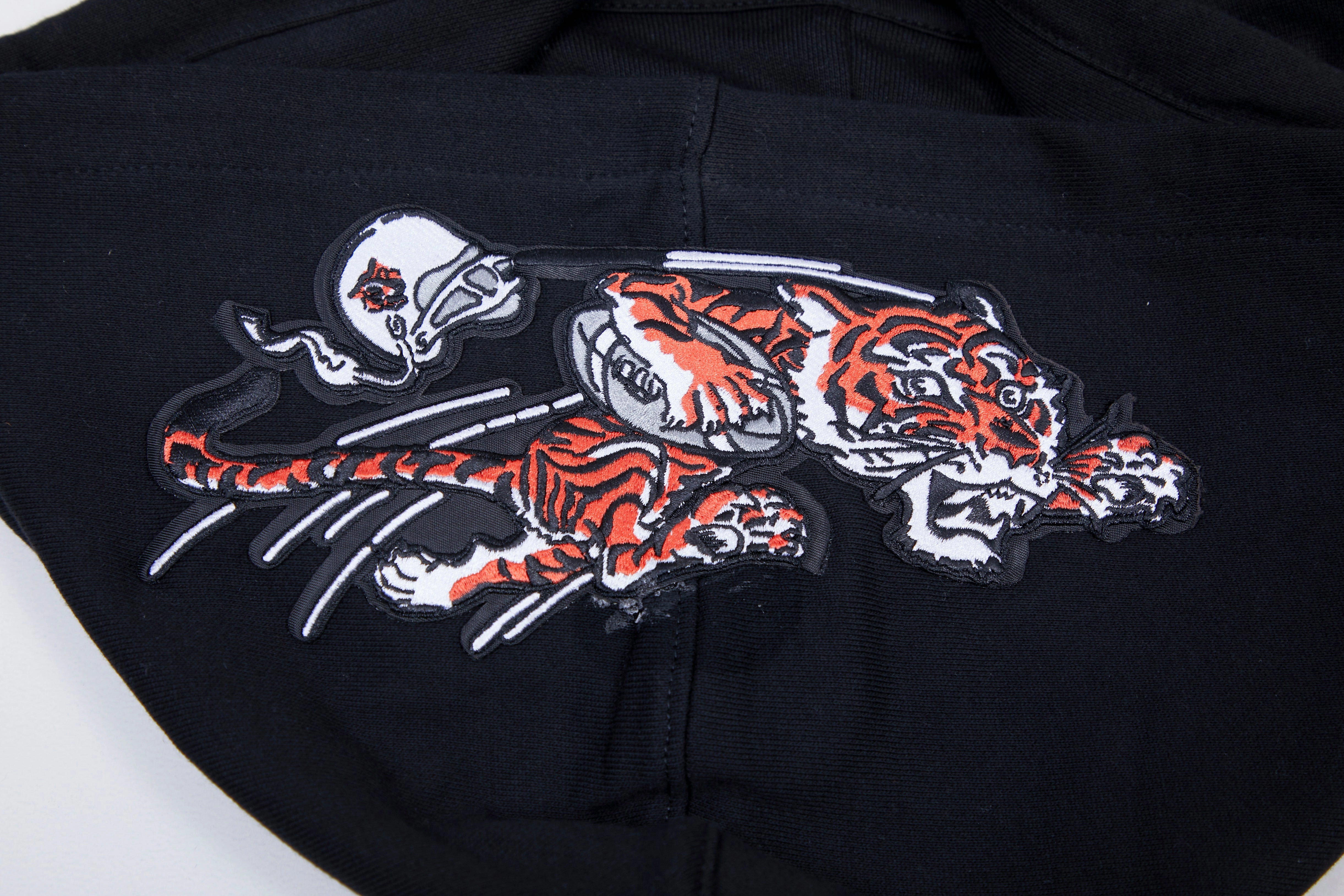 NFL CINCINNATI BENGALS RETRO CLASSIC MEN'S PULLOVER HOODIE (BLACK/ORANGE)