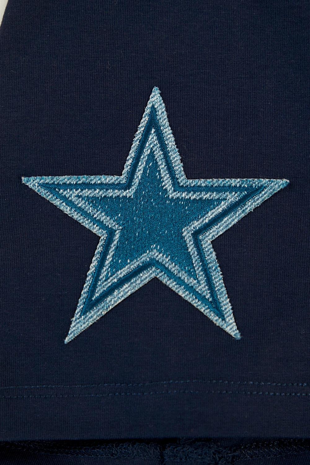 NFL DALLAS COWBOYS VARSITY BLUES WOMEN'S BOXY TEE (MIDNIGHT NAVY)