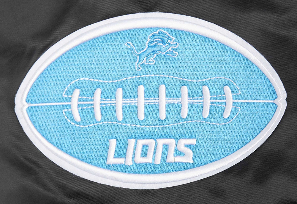NFL DETROIT LIONS OLD ENGLISH MEN'S RIB SATIN JACKET (BLACK)