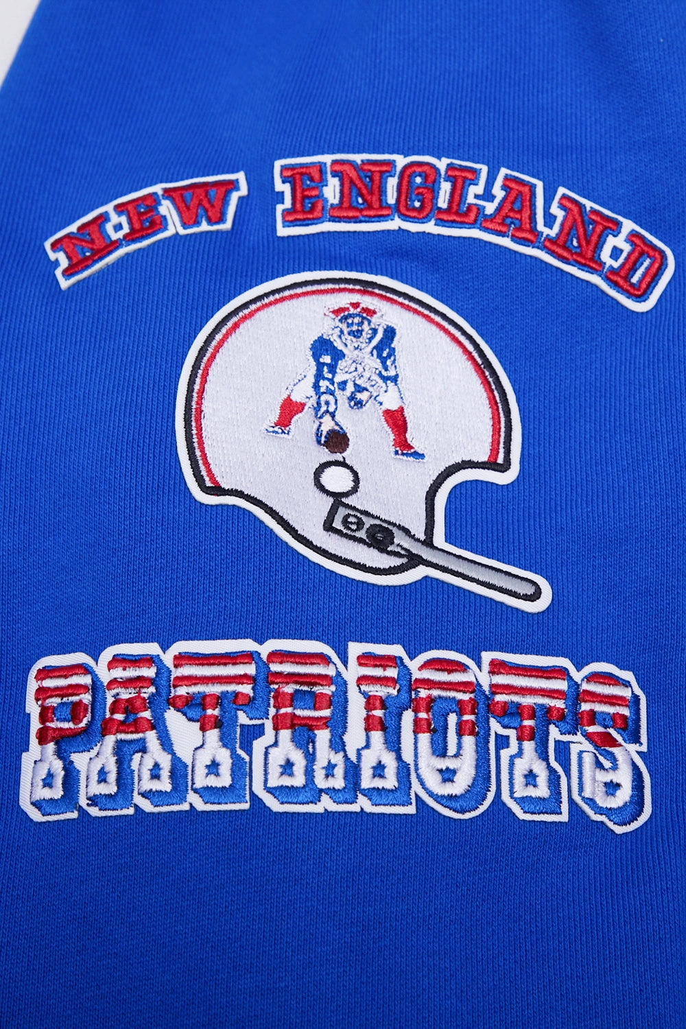 NFL NEW ENGLAND PATRIOTS RETRO CLASSIC MEN'S PULLOVER HOODIE (ROYAL BLUE/RED)