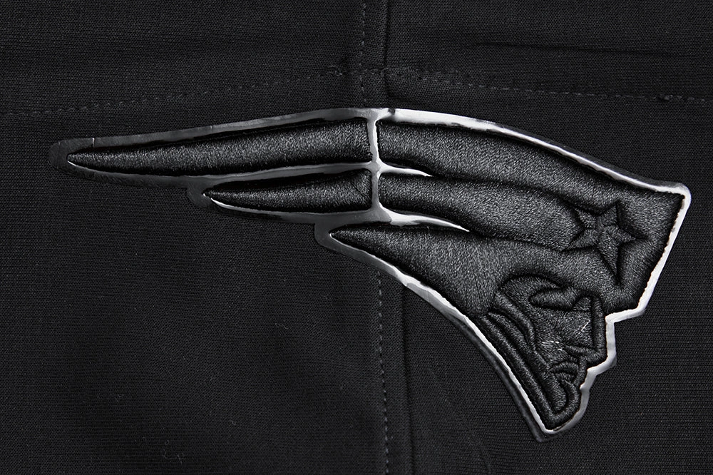 NFL NEW ENGLAND PATRIOTS TRIPLE BLACK MEN'S DOUBLE KNIT PULLOVER HOODIE (TRIPLE BLACK MEN'S)