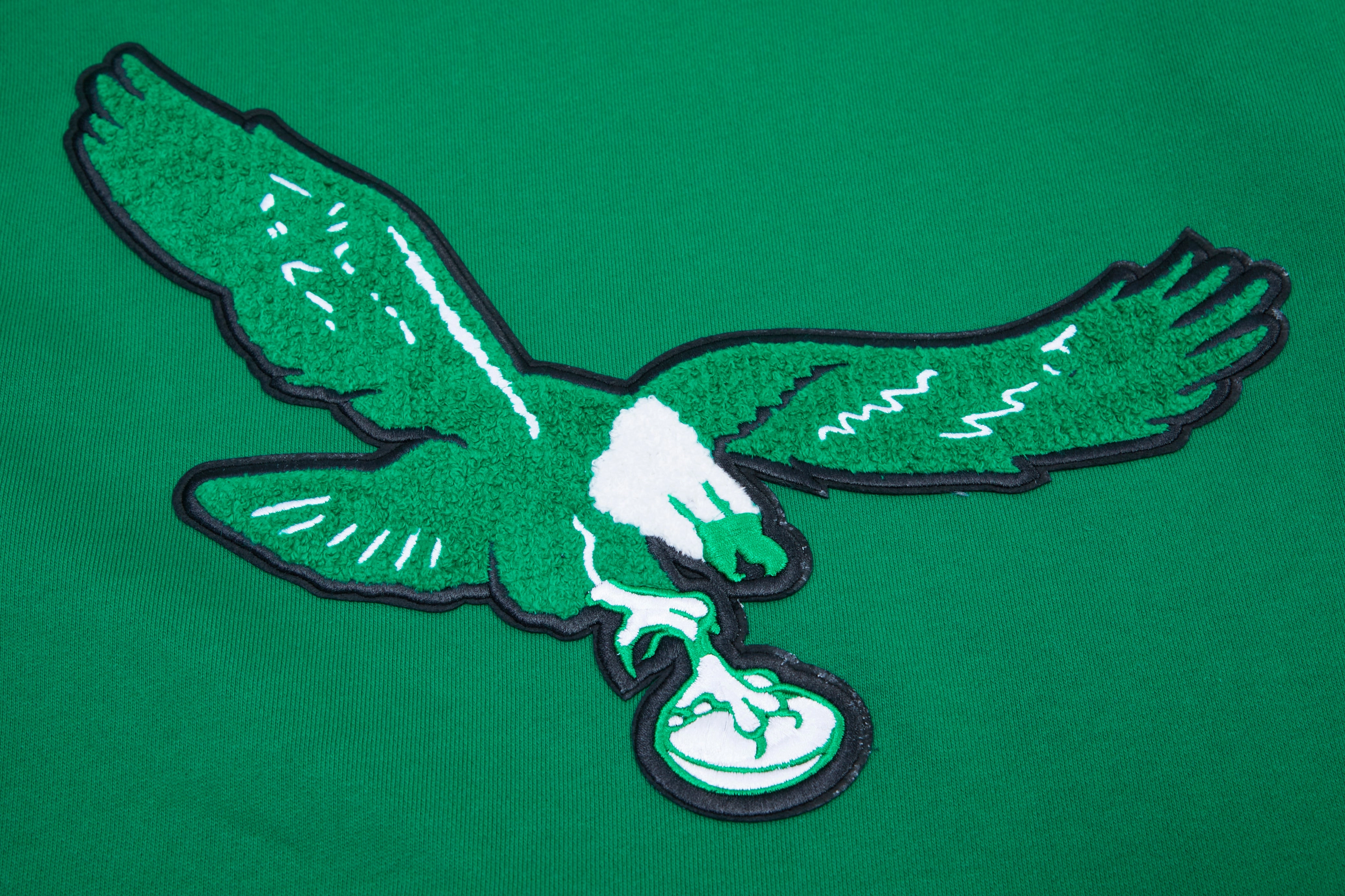 NFL PHILADELPHIA EAGLES RETRO CLASSIC MEN'S PULLOVER HOODIE (KELLY GREEN)