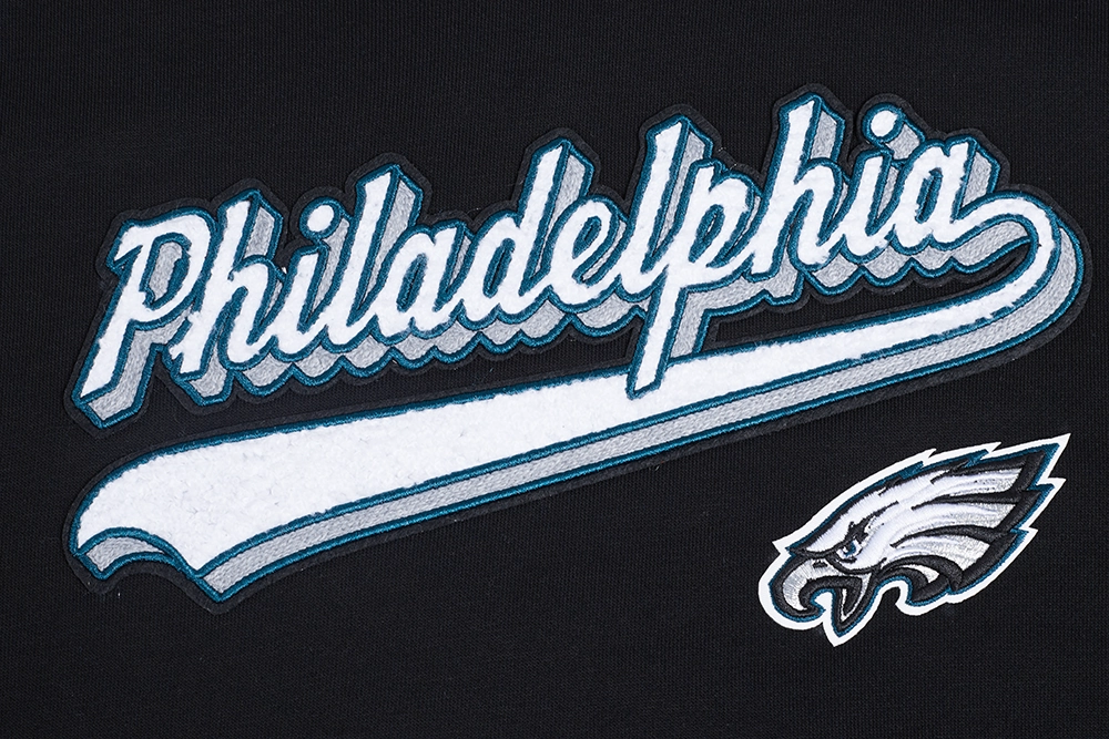 NFL PHILADELPHIA EAGLES SCRIPT TAIL WOMEN'S RIB FLEECE CROPPED PULLOVER HOODIE (BLACK)