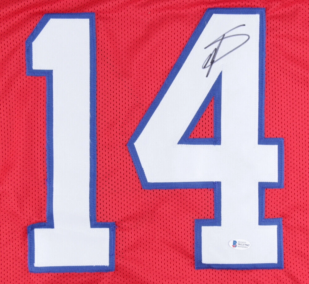 Stefon Diggs Signed Buffalo Bills Jersey (Beckett Holo)  All Pro Wide Receiver