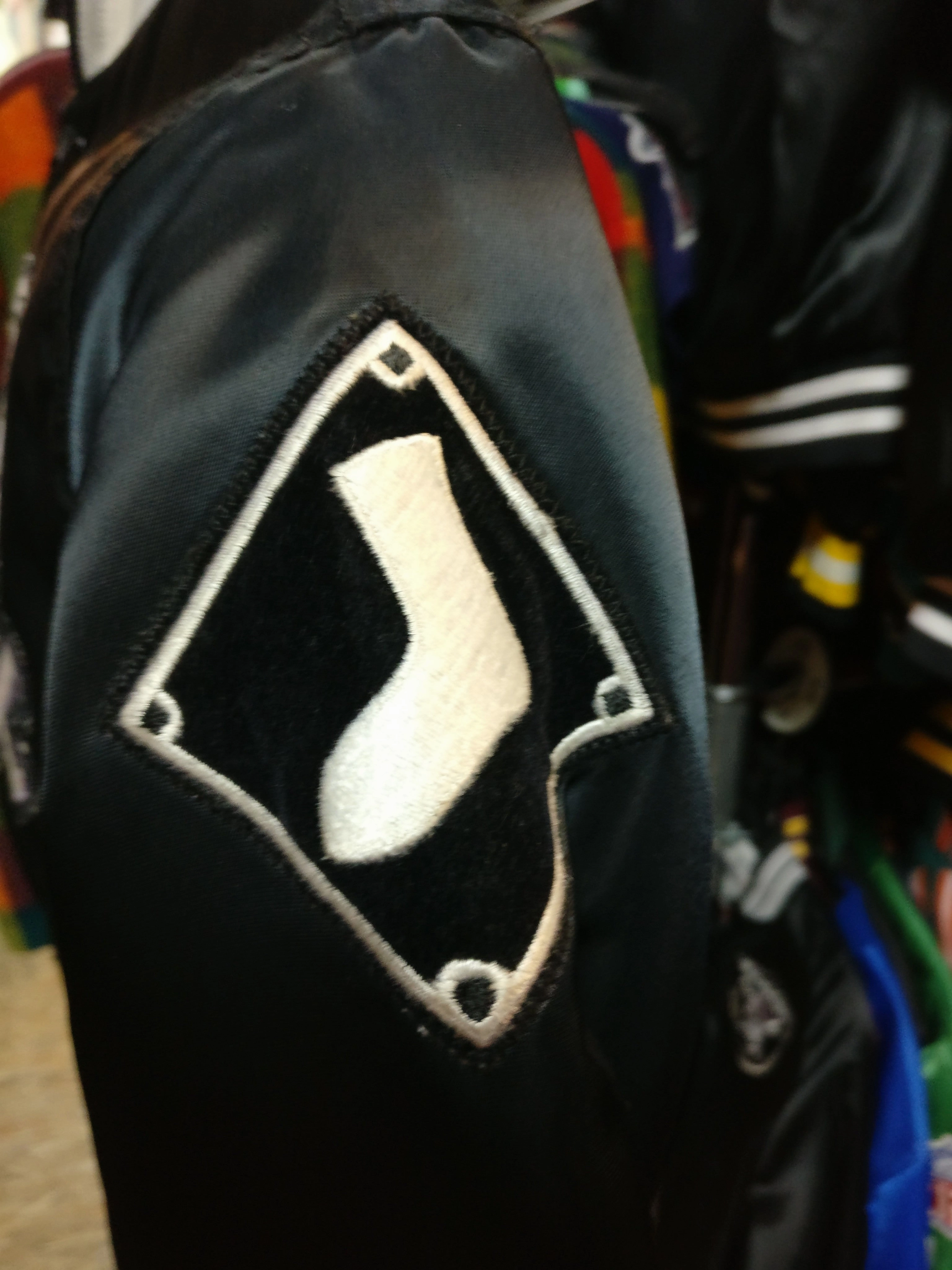 Vintage 90s CHICAGO WHITE SOX MLB Back Patch Starter Nylon Jacket YS