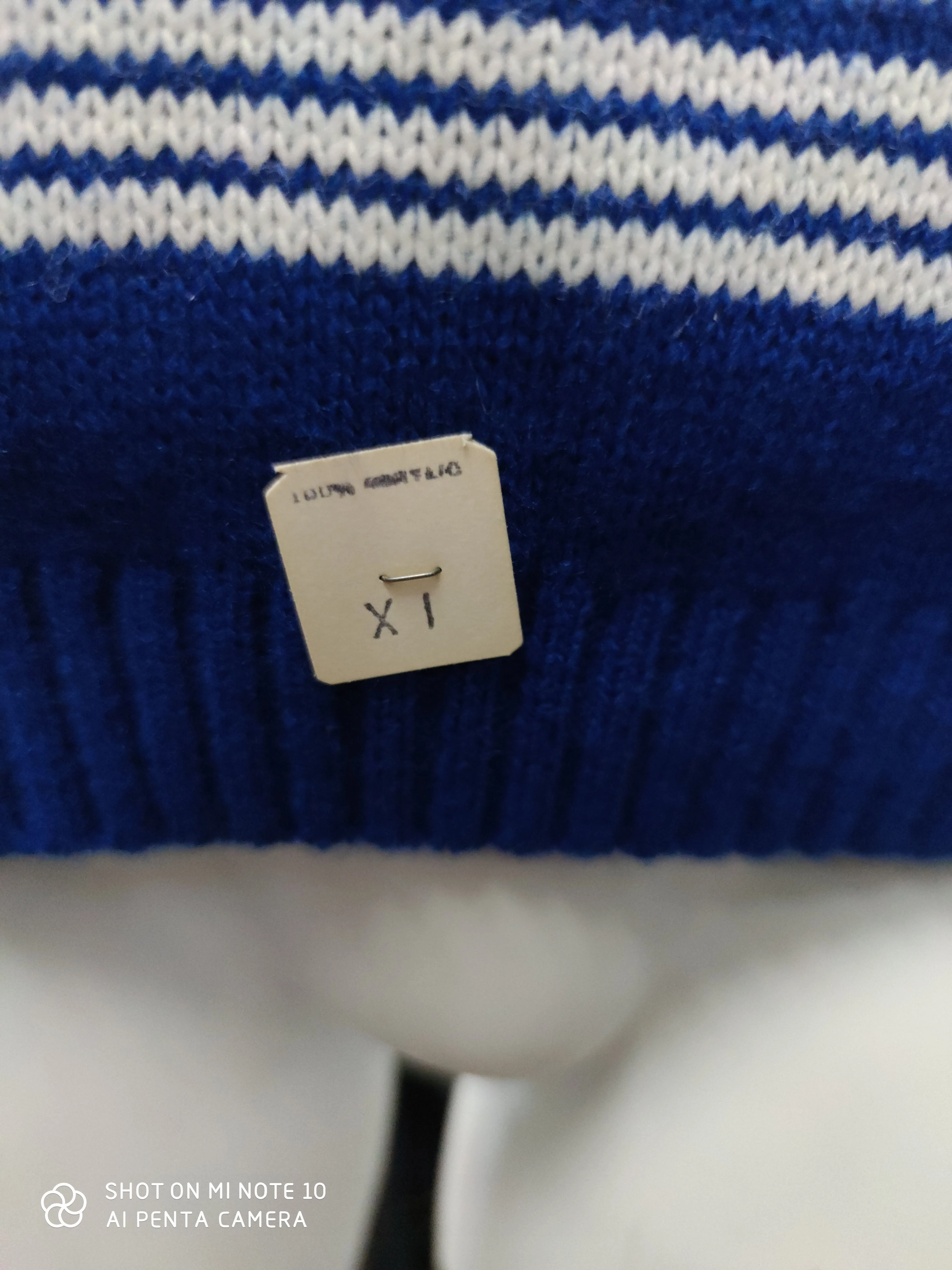 Vintage 90s INDIANAPOLIS COLTS Barrel NFL Sweater YXL (Deadstock)