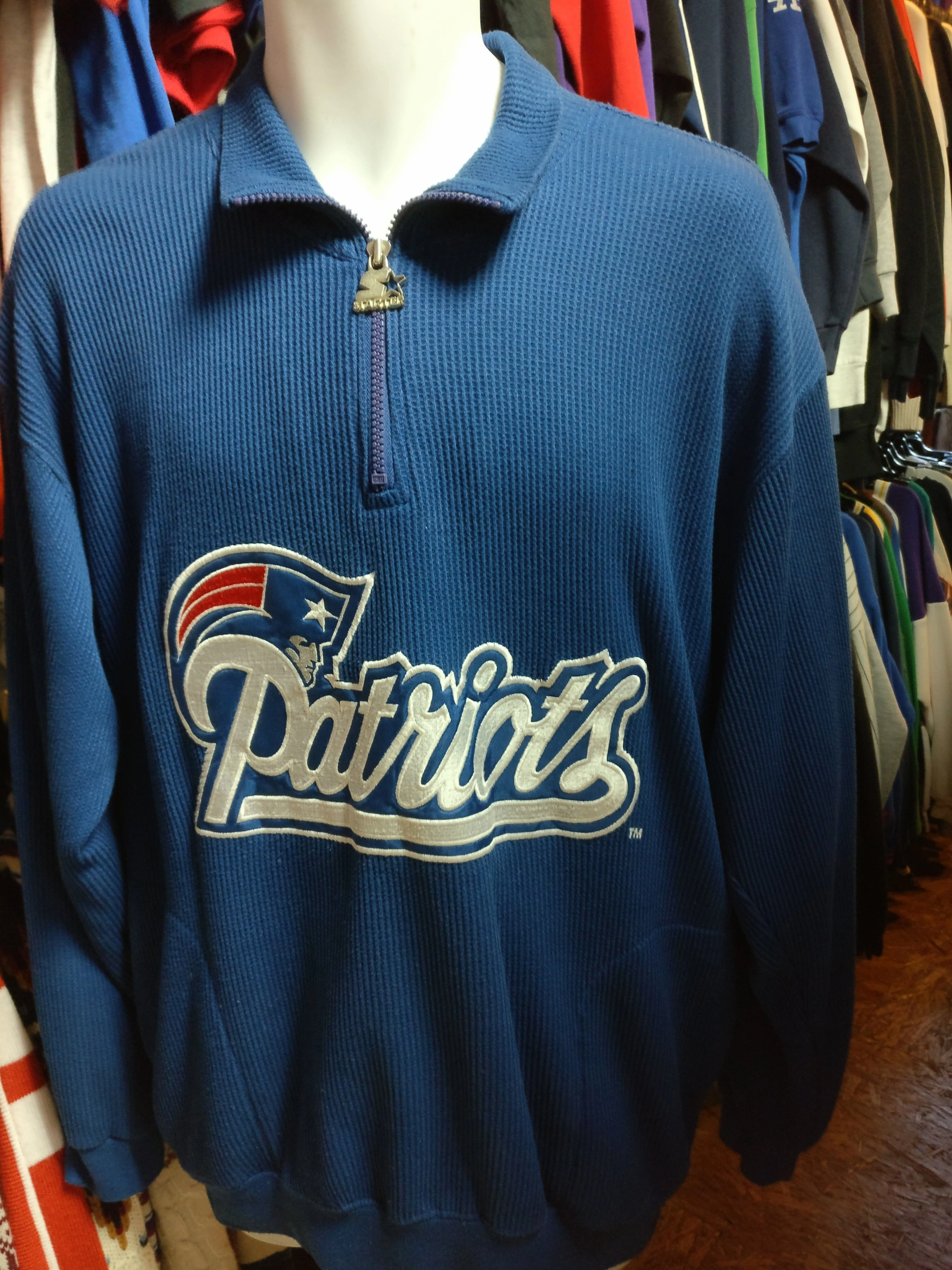 Vintage 90s NEW ENGLAND PATRIOTS NFL Starter Sweatshirt M