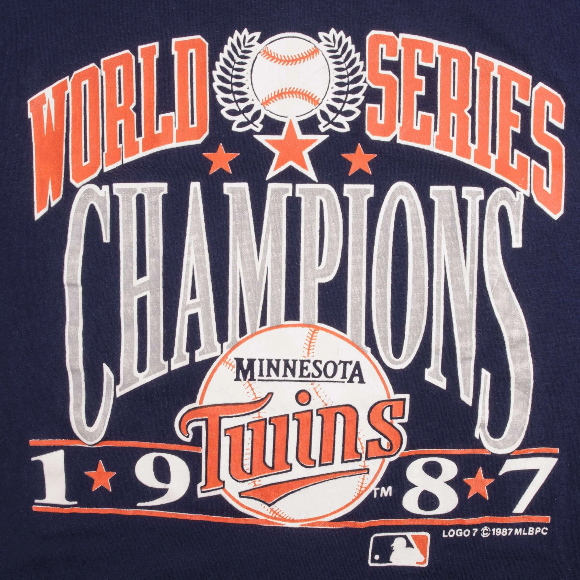 VINTAGE MLB MINNESOTA TWINS WORLD CHAMPIONS 1987 TEE SHIRT SZE LARGE MADE IN USA